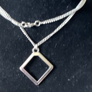Elegant Silver Geometric Pendant Necklace